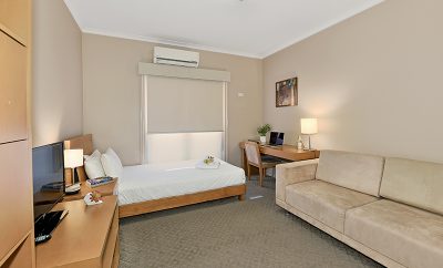 6 Peers St, Brunswick East – Room 3