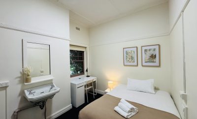 96 Barkly Street, St Kilda – Room 4