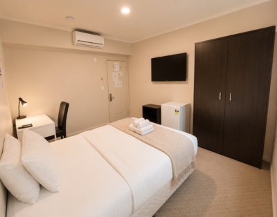 228 Glenlyon Road, Brunswick – Room 4